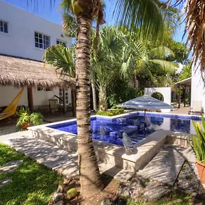 https://villa-escondida-cozumel-bb.quintano-roohotels.com